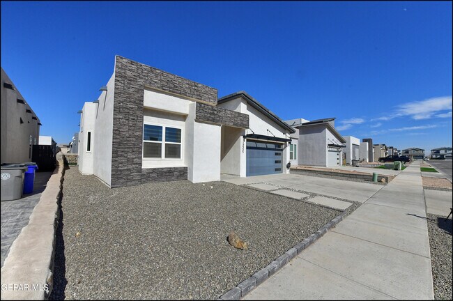 Photo - 12333 Desert Wolf Ave
