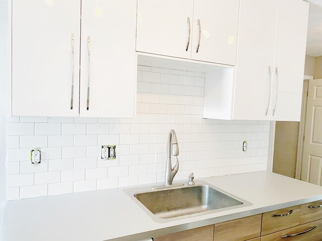 Photo - 1300 Landmark Trail S