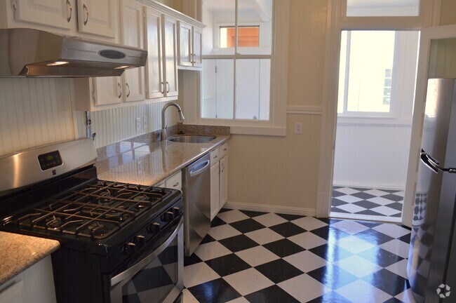 Building Photo - 39A Pearl Street- Rental