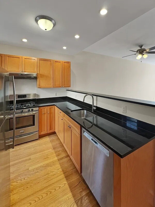 Photo - 455 Park Pl Unidad 2B