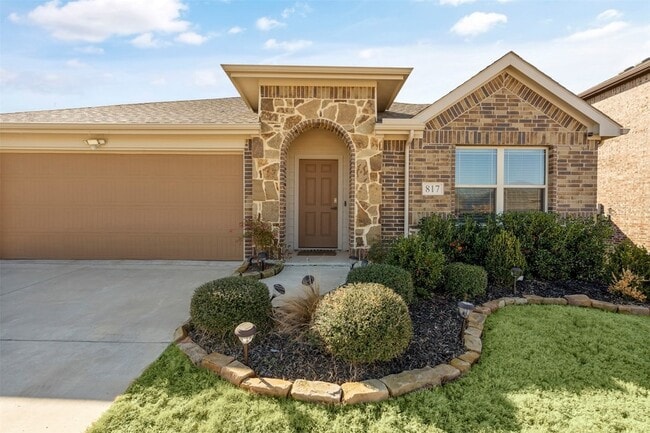 Photo - 817 Cloverwood Dr