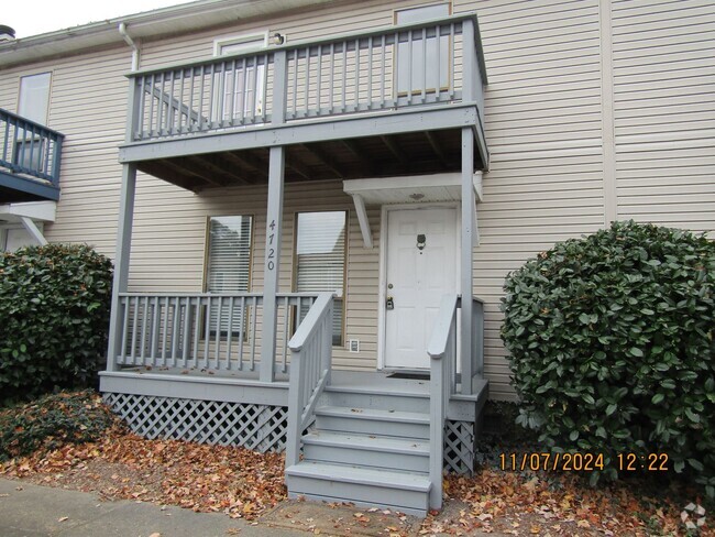 Building Photo - 2 BED / 1.5 BATH CONDO