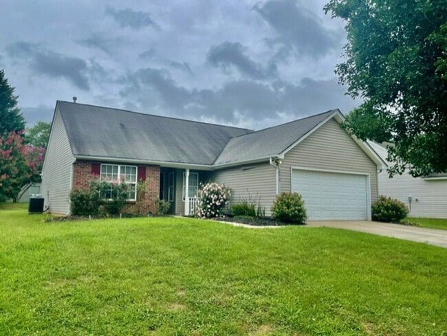 Building Photo - Must see this Adorable 3 bedroom 2 bath 2 ... Rental