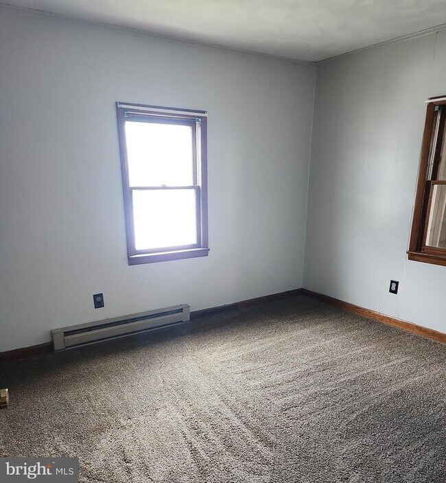 Photo - 33 C St