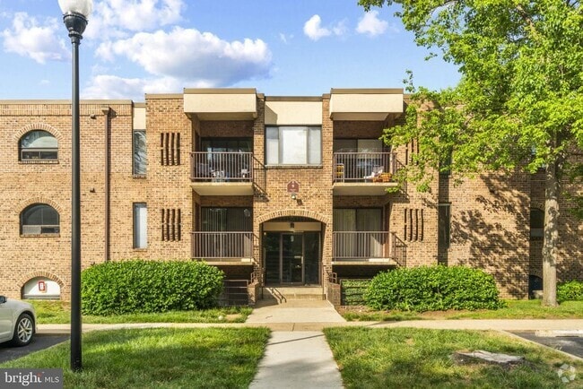 Building Photo - 9 Silverwood Cir Unit 5 Rental