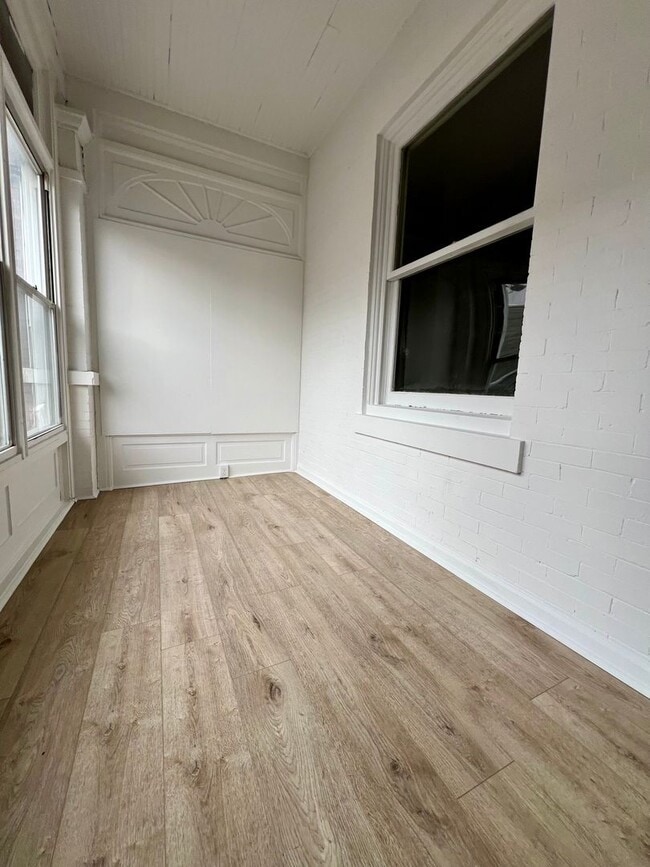 Photo - Newly Renovated 3-Bedroom Townhouse in Elmwood Park! Available mid-May! PHA VOUCHERS ACCEPTED!