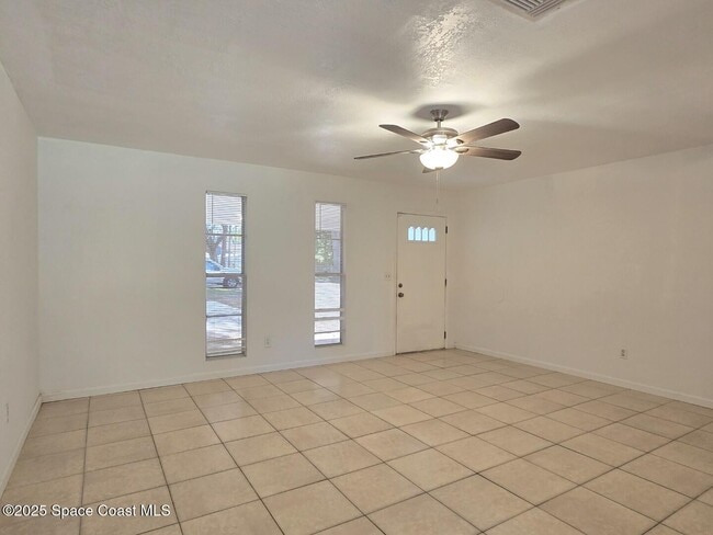 Photo - 1537 Mango Tree Dr