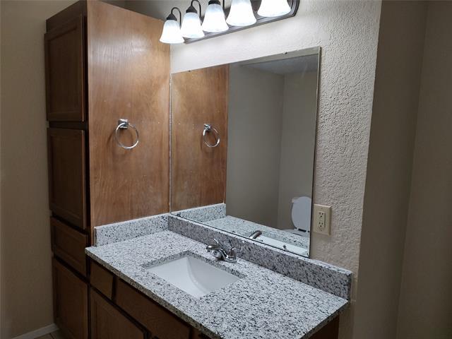 Photo - 902 Meadowbrook Dr