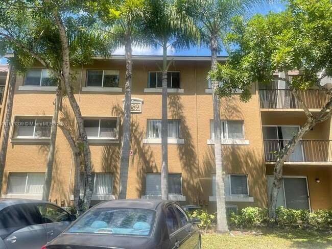 Photo - 1089 Benoist Farms Rd Condominio Unidad 107