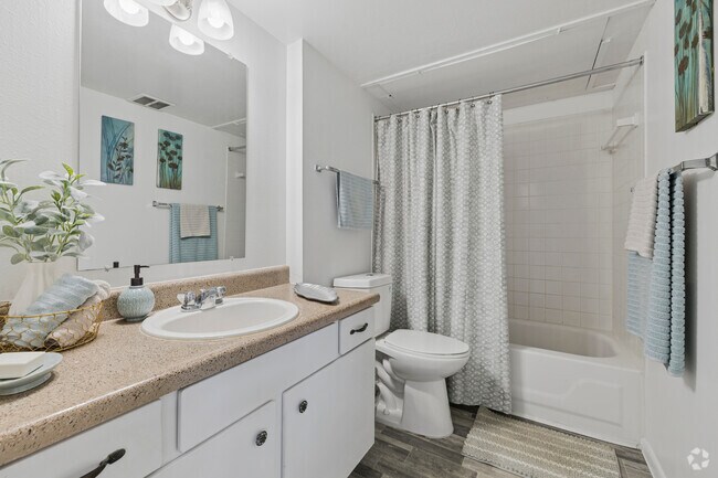 1 habitación, 1 baño - 670 pies cuadrados - Baño
