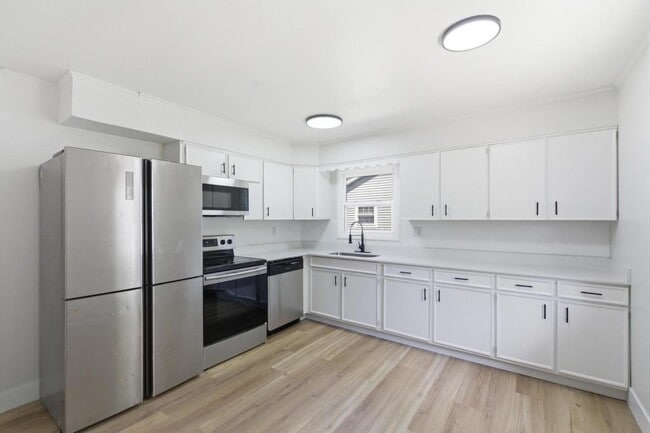 Photo - 4370 Saylor St