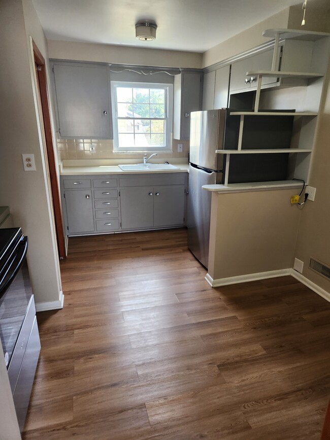 Building Photo - 7717 Kenton Ave Unit Up Rental