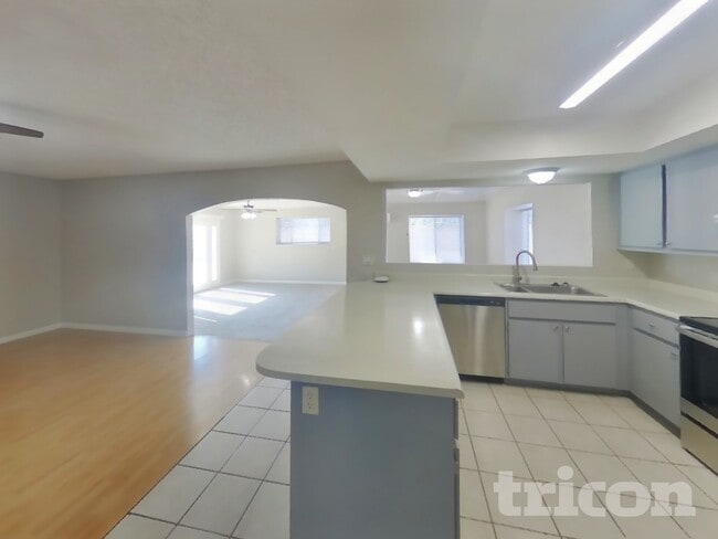 Photo - 3613 W Oakland St