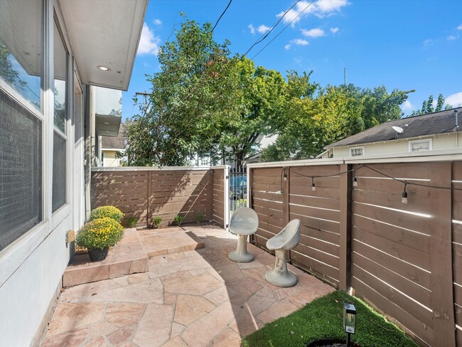 Photo - 3421 Gillespie St