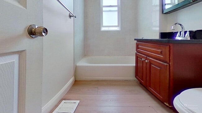 Photo - 130 Armandine St Unit 1