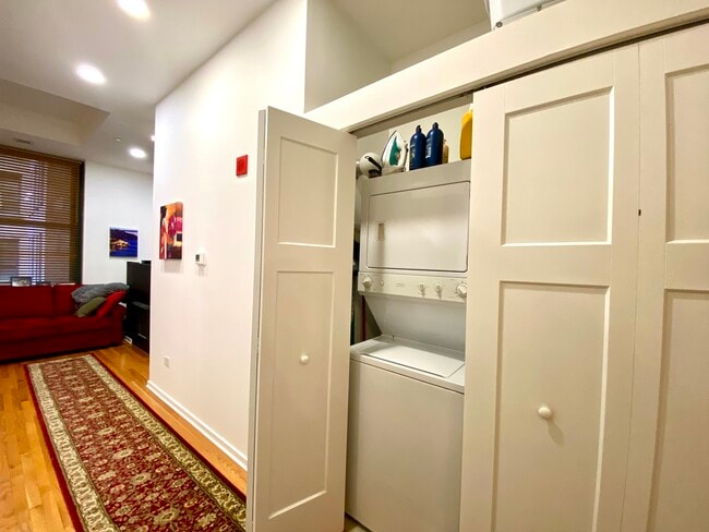 Photo - 208 W Washington St Unit 1002