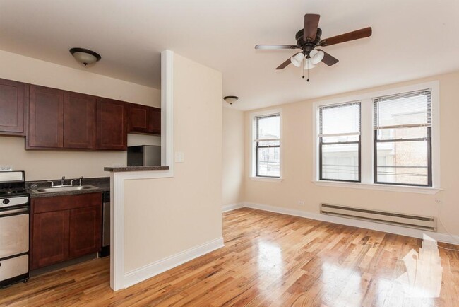 Photo - 818 W Diversey Pky Condo Unit X