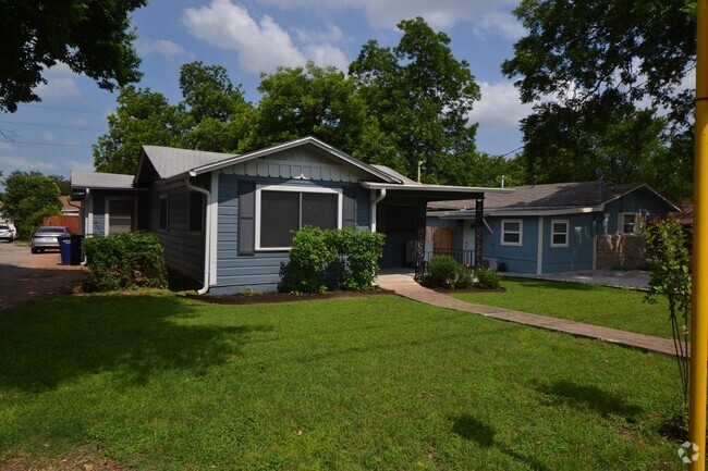 Building Photo - East Austin Home- Available for August!