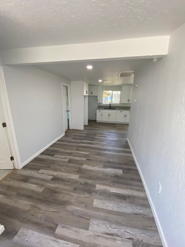 Photo - 402 Vine St Unit A