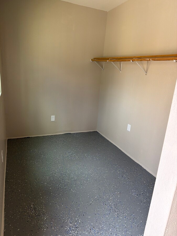 Photo - 22662 Lukens Ln