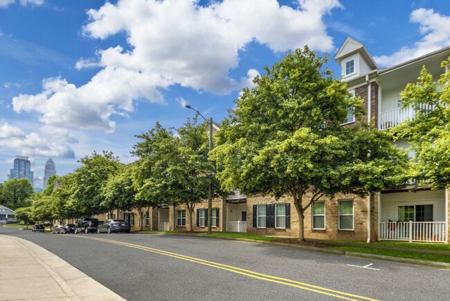 Crest Gateway Apartments