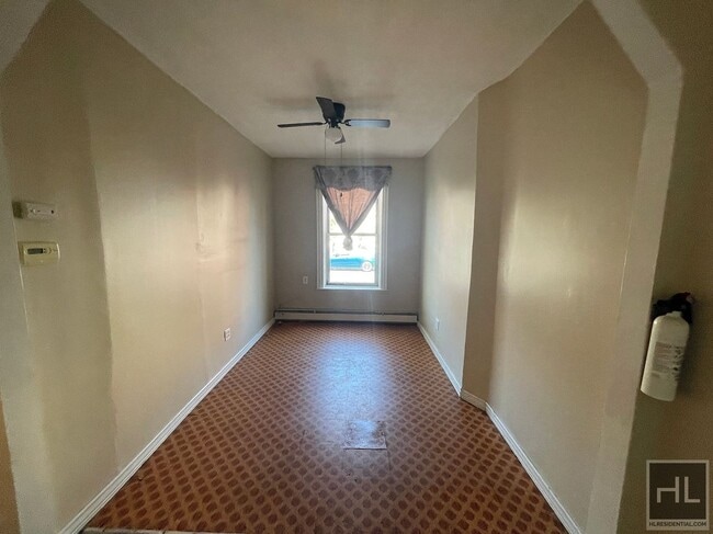 Photo - VAN SICLEN AVENUE