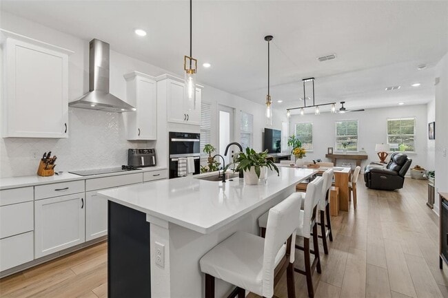 Photo - 2021 Amelia Bay Pl