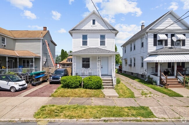 Building Photo - 509 Miller St Rental