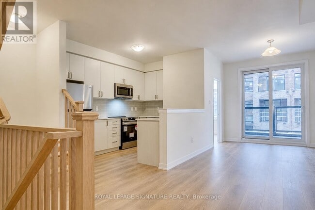 Photo - 1865 Pickering Pkwy