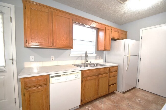 Photo - 12 Burnett Cir