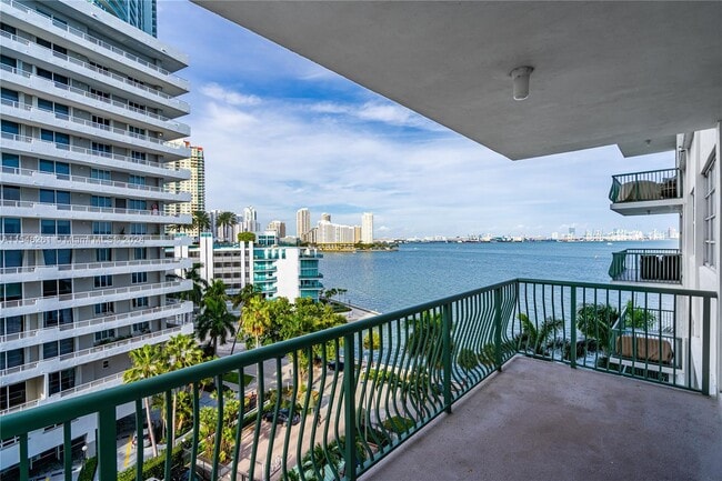 Photo - 1408 Brickell Bay Dr Unit 811