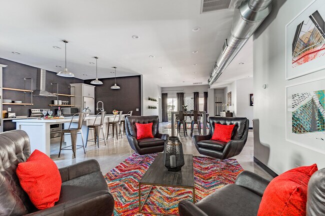 Photo - 7505 E Main St