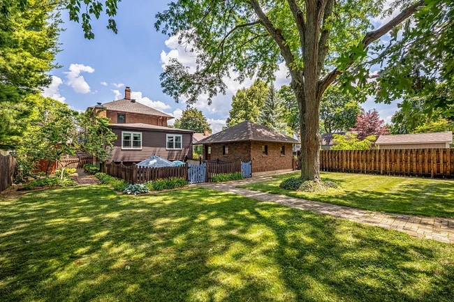 Photo - 82 S Williams St