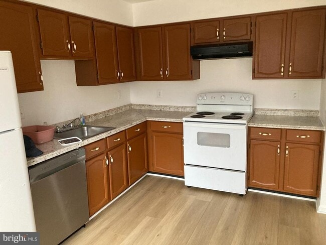 Photo - 14193 Royal Oak Ln