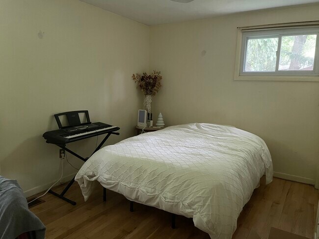 Photo - 219 Tareyton Dr