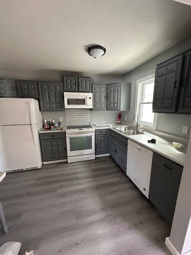 Building Photo - 603 3rd Ave NW Unit 603 3rd Ave NW