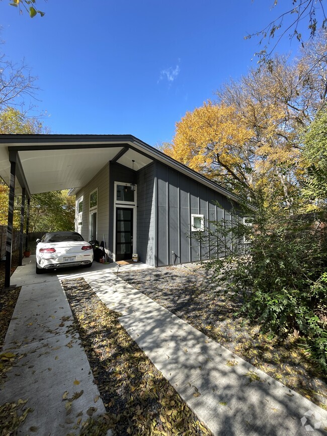 Front of house - 1142 Eleanor St Rental