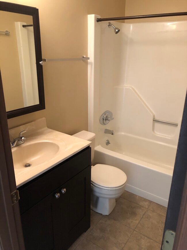 Bathroom - 1713 Rockingham Dr Unit A