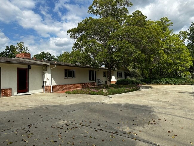 Photo - 3 bedroom 2 bath home on property