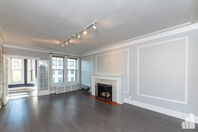 Photo - 450 W Surf St Unit 3