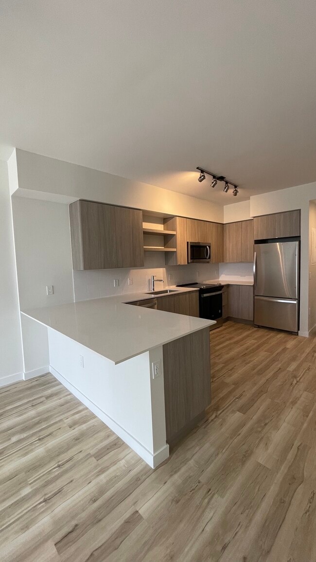 Building Photo - 569 SW 5th St Unit A4 Rental