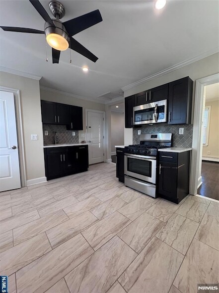 14 River St