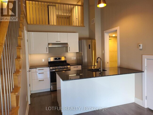 Photo - 206 Manchester Ave Unité B