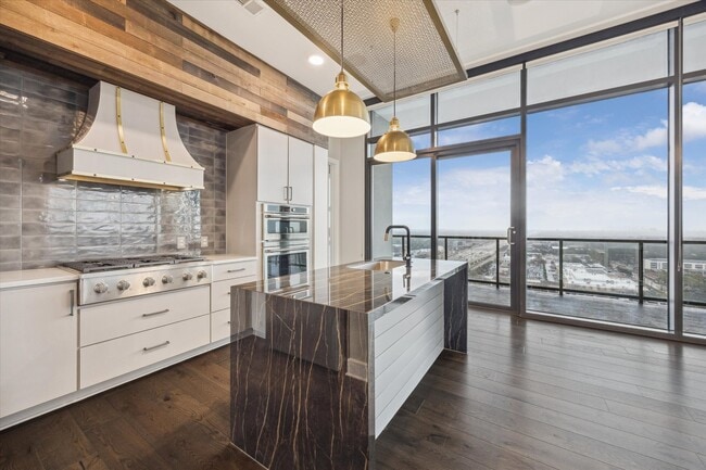 Photo - 9757 Katy Fwy Unit 2501