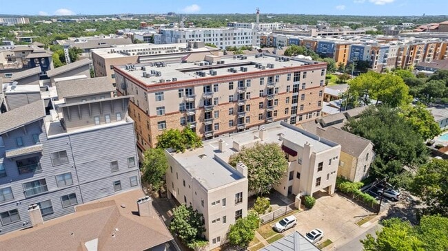 Photo - 712 Graham Pl Unit 302