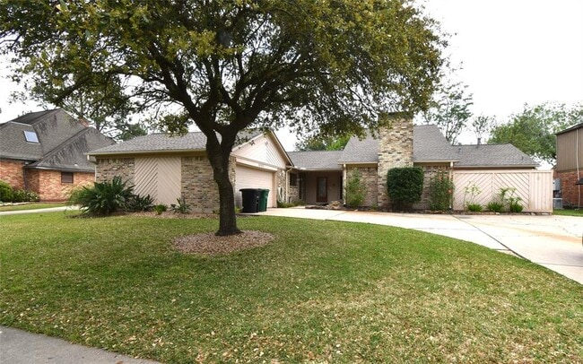 Photo - 15155 Diana Ln House