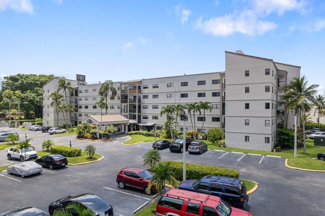 Building Photo - 701 NW 19th St Unit 306