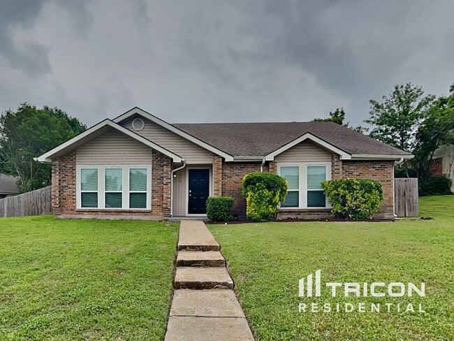 Photo - 1040 Twin Falls Dr House