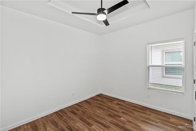 Photo - 12 W Woodson Dr Unit 4