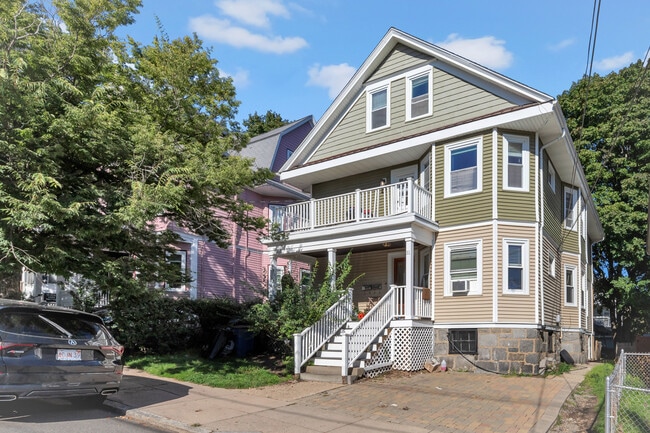 Building Photo - 31 Champney St Unit 2